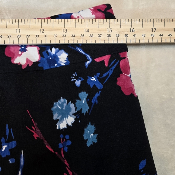 RW&CO. Black Floral Mini Skirt - Picture 6 of 8